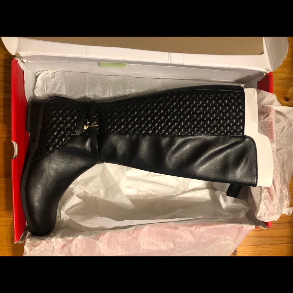 COPY - NWT black boots